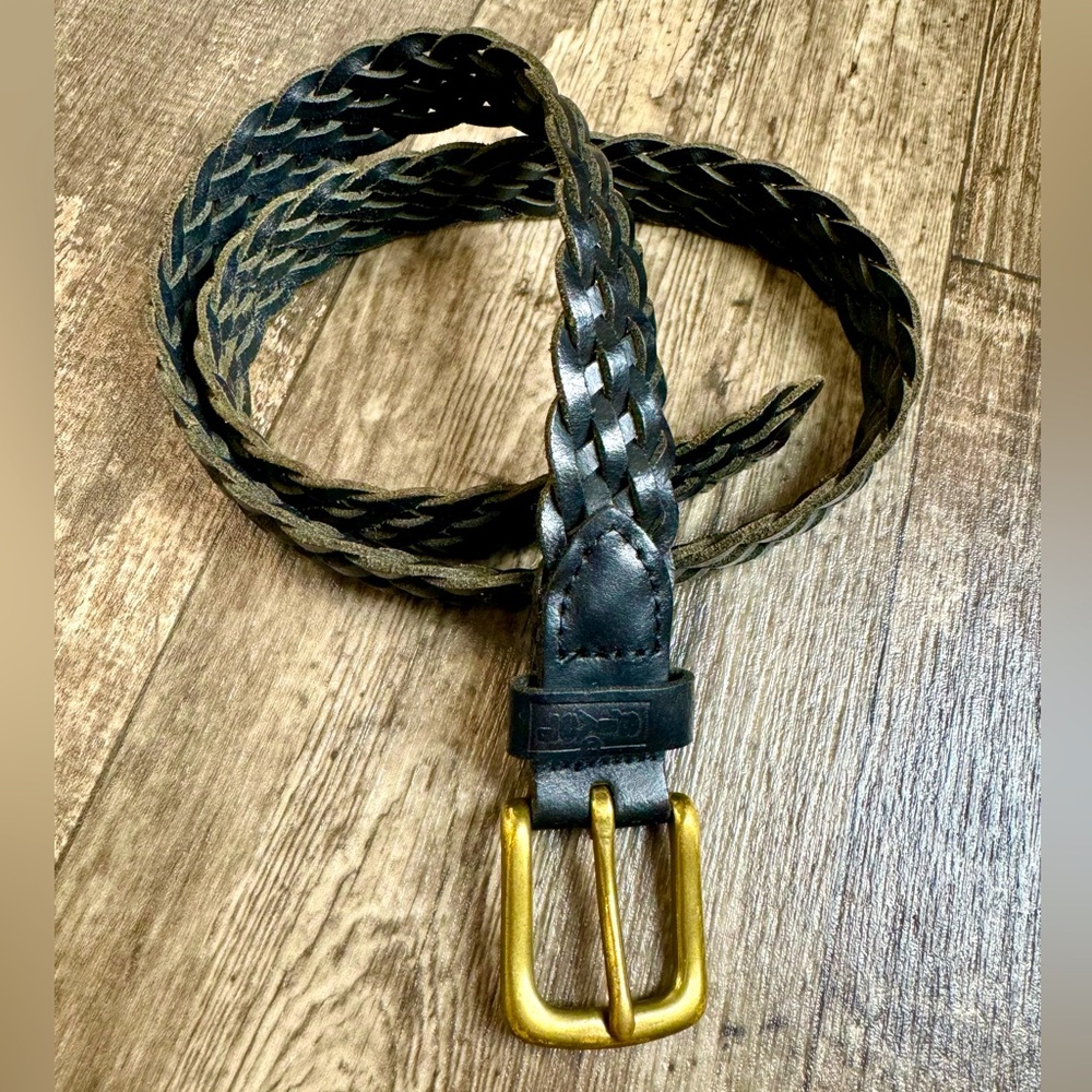 Levi’s genuine leather black woven belt with solid brass buckle size M